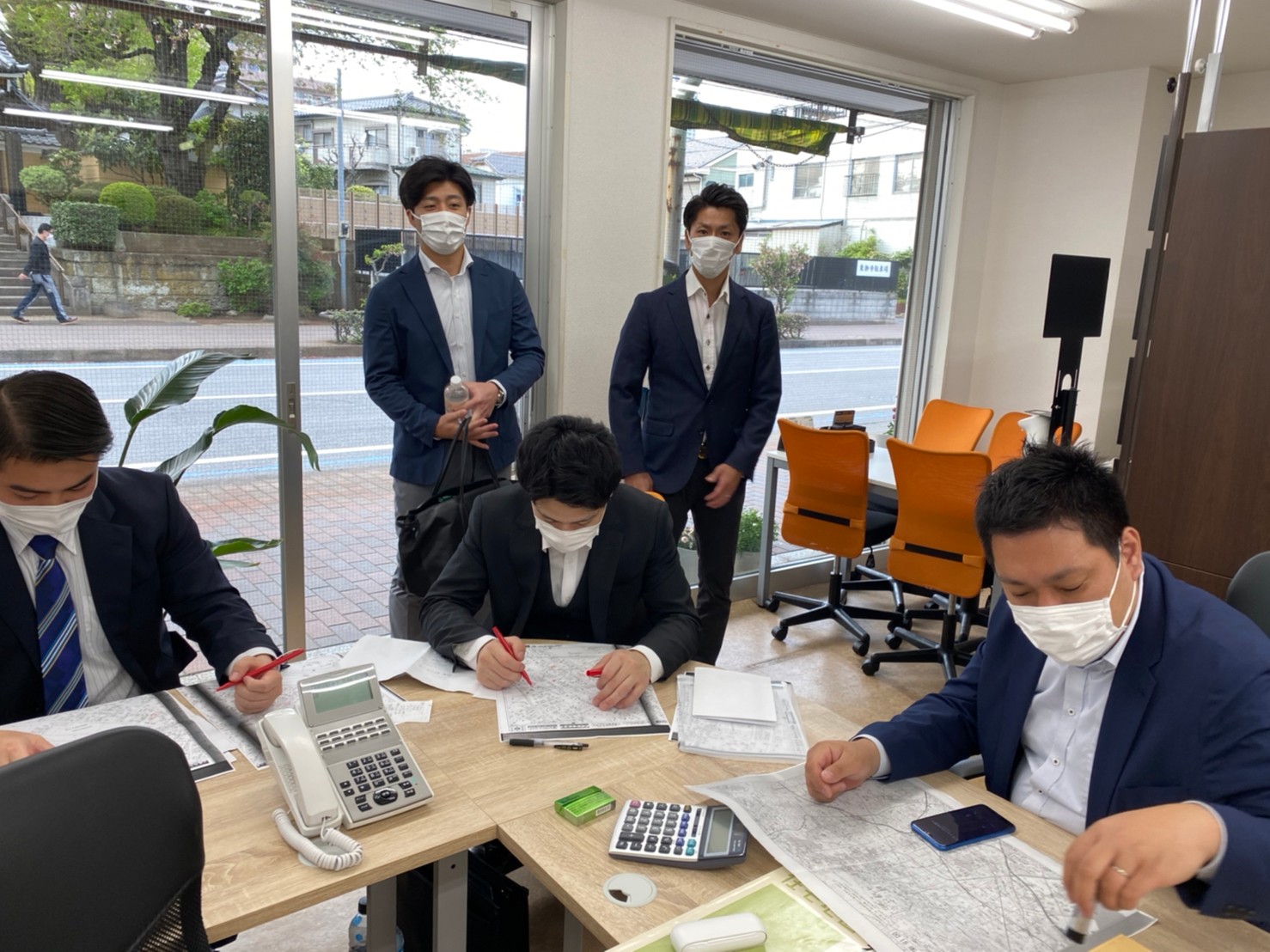 花藤不動産|社内風景01/10